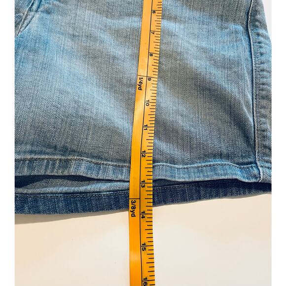 Levi’s Jean shorts - Picture 5 of 7